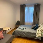 Comfortable With 2 Bedrooms And 2 Balconies On Borkowska Street דירה *